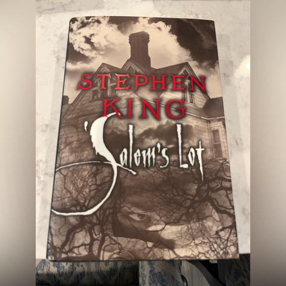 Stephen King 'Salem's Lot Coffee Table Book - Black and White - Picture 1 of 1